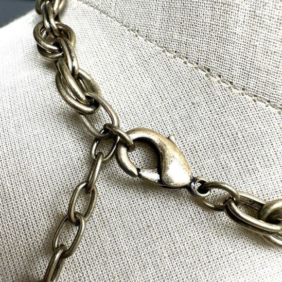 Rhinestone statement necklace - Picture 5 of 9